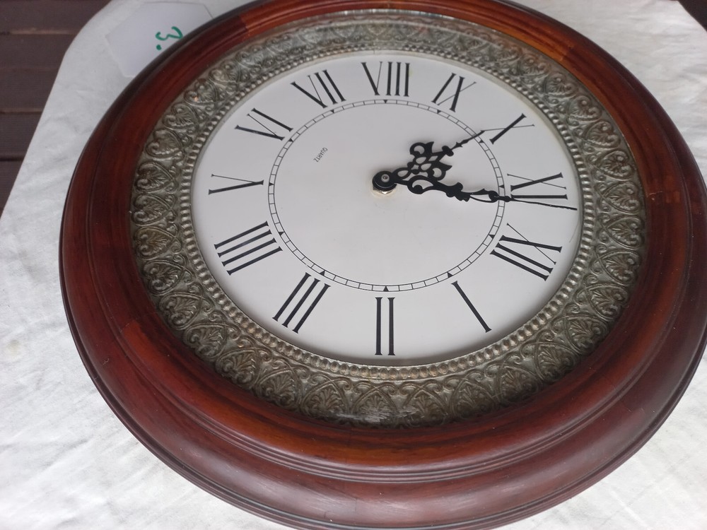 WALL CLOCK - 30x30x4 cm Quartz timing