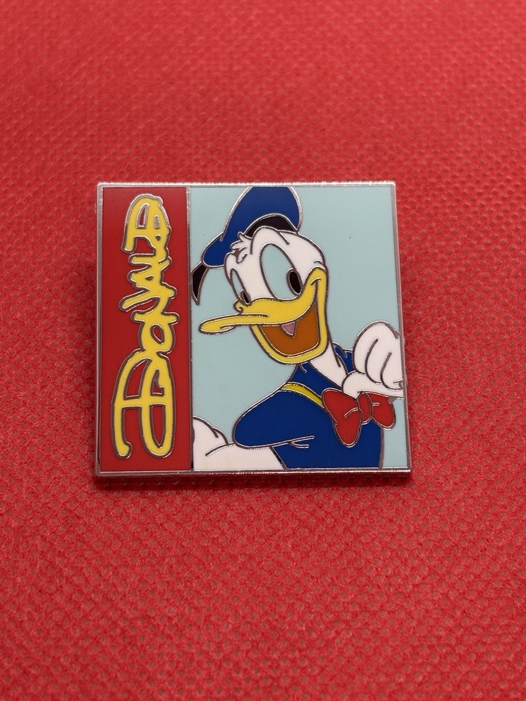 Beautiful Donald Duck Pin !!!!!!