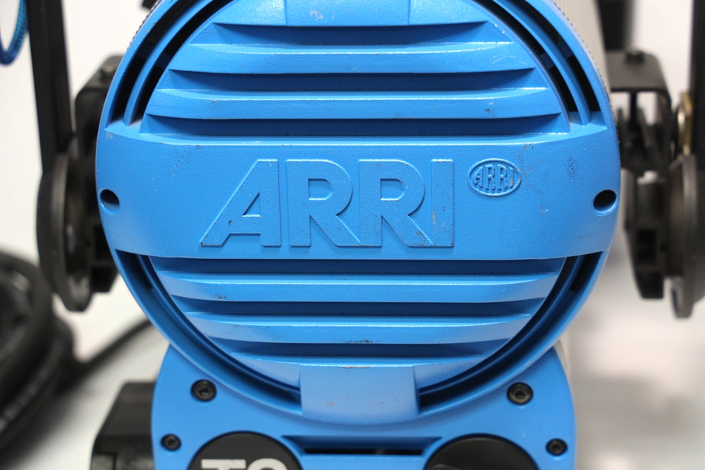 ARRI T2 2000W Tungsten Light, Great Condition