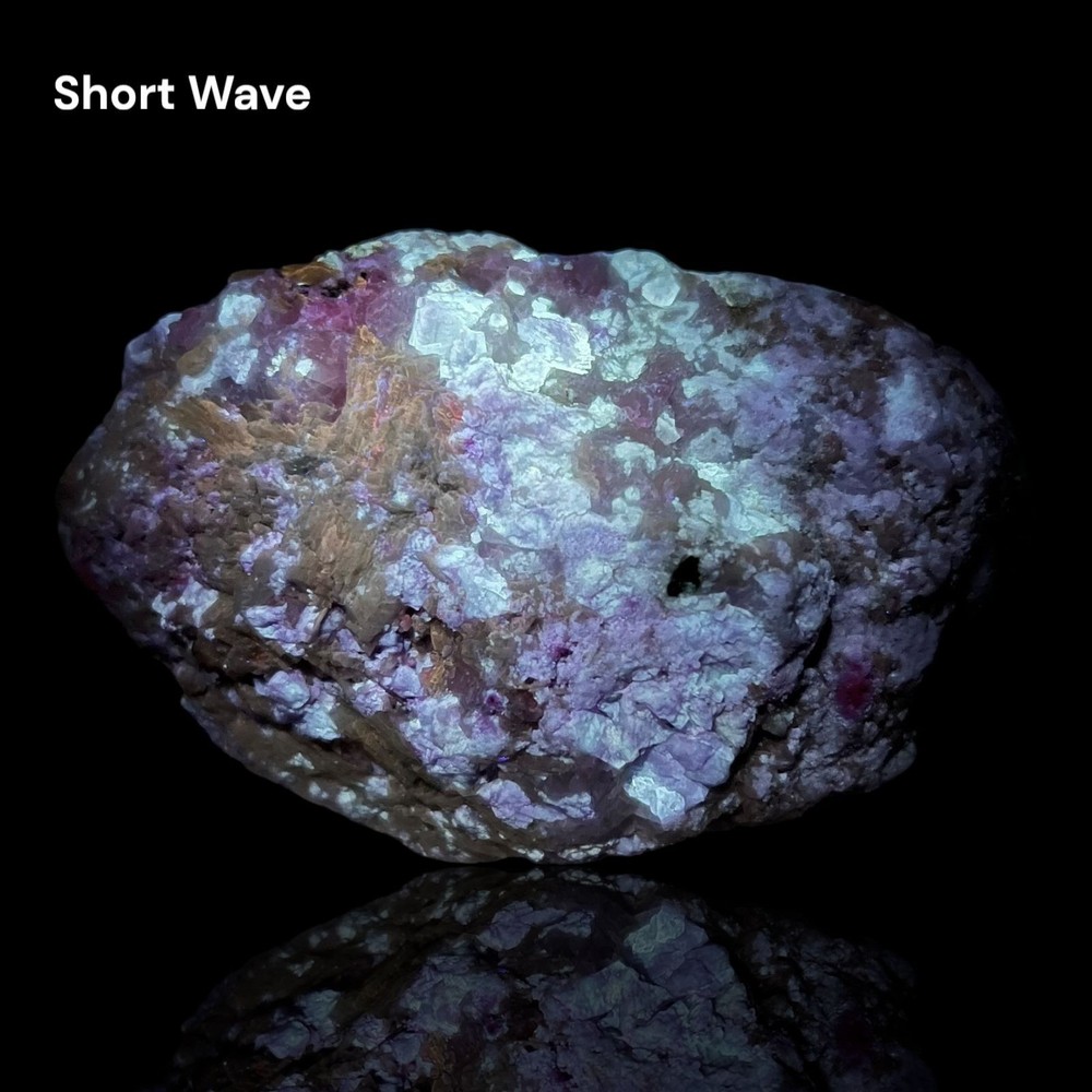 472 G Rare Fluorescent Sharp Phosphorescent Hackmanite, Phlogopite, Calcite AFG