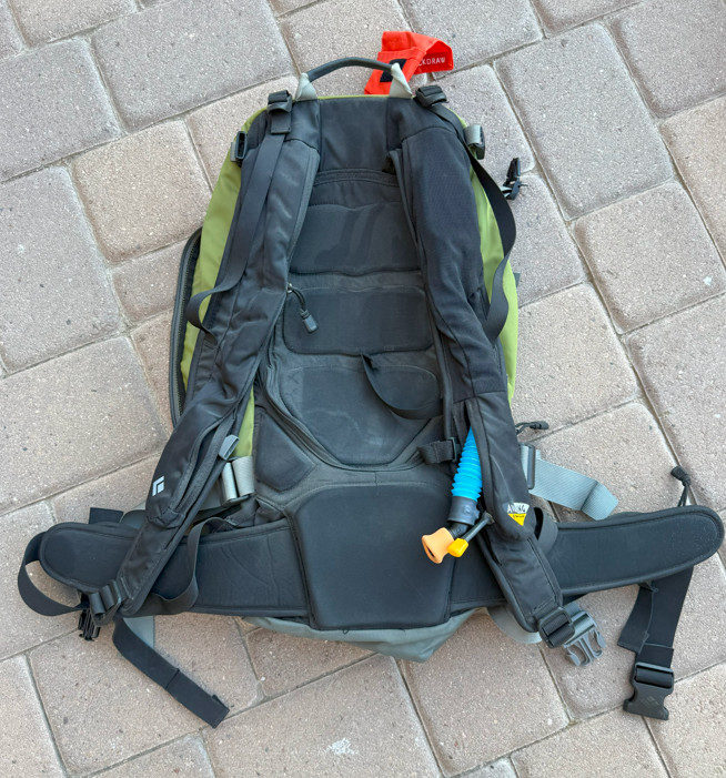 Black Dimond Avalung backpack