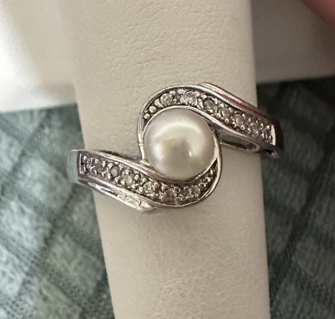 STERLING SILVER PEARL & CZ BYPASS SETTING RING SIZE 7