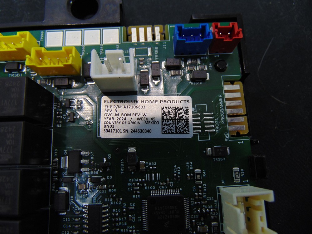 Frigidaire Electric Range GCFI3060BFD Control Board A17106803