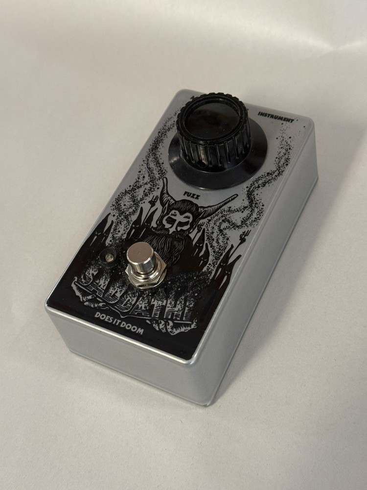 Does it Doom Sabbathi Fuzz Pedal