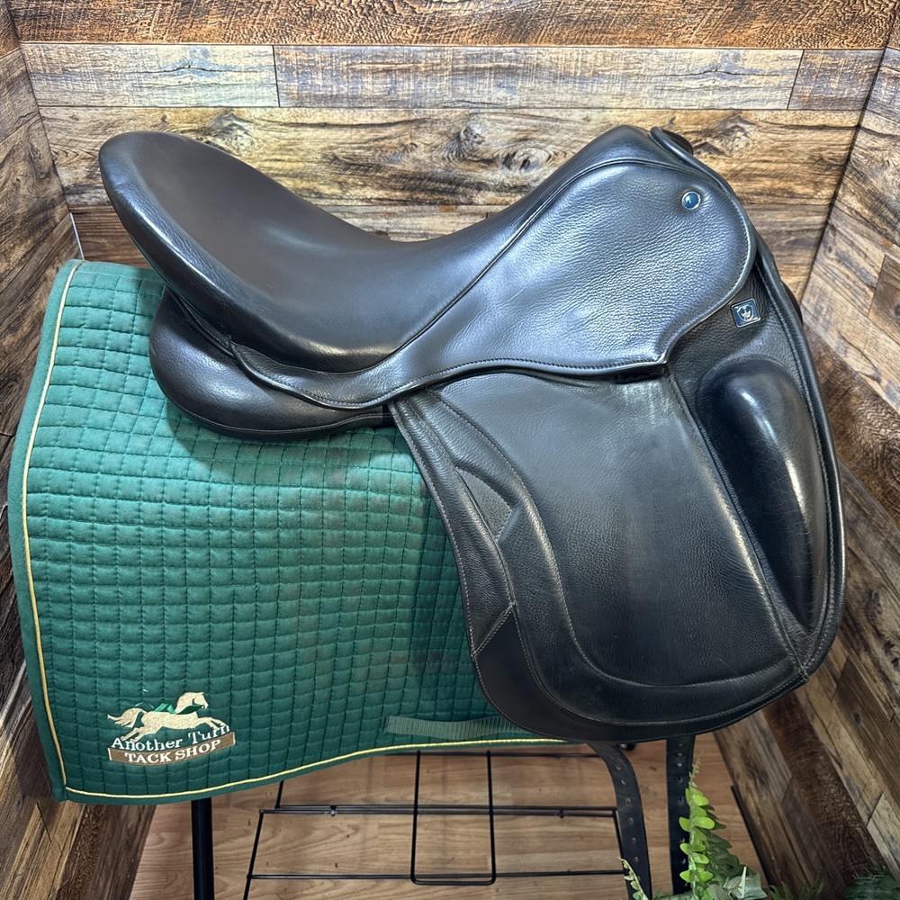 18" Stubben Centurion Dressage Saddle