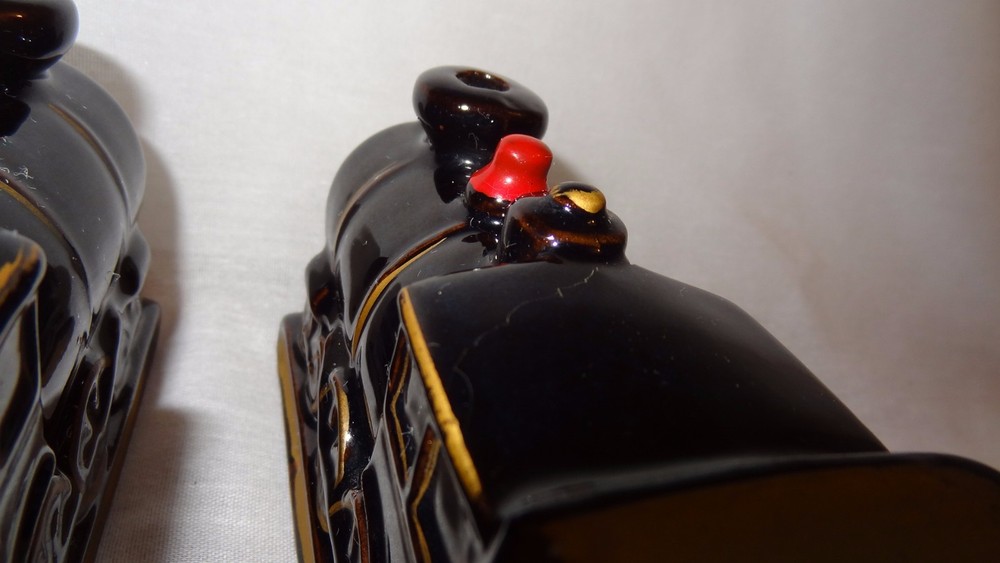 Vintage Japan Redware Train Engine Bookends Black Red And Gold