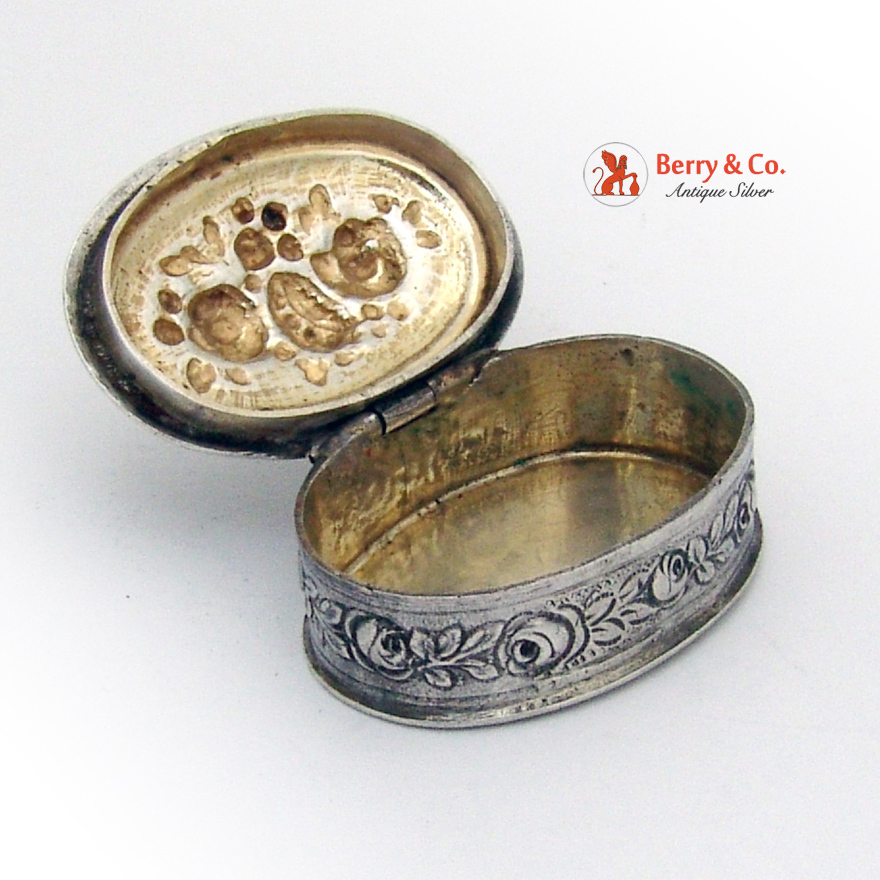Ornate Oval Hinged Pill Box 915 Standard Silver 1900