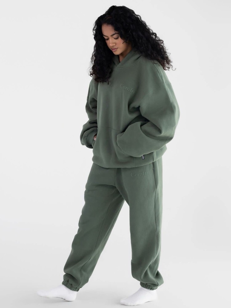 COMFRT Minimalist Sweatpants in Forest - Size Medium