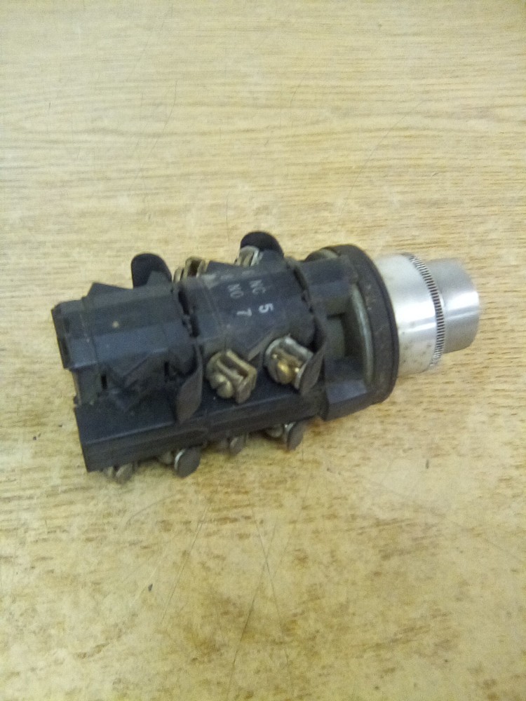 Honeywell Microswitch (2) EQ A156 Selector Switch "NO KEY"