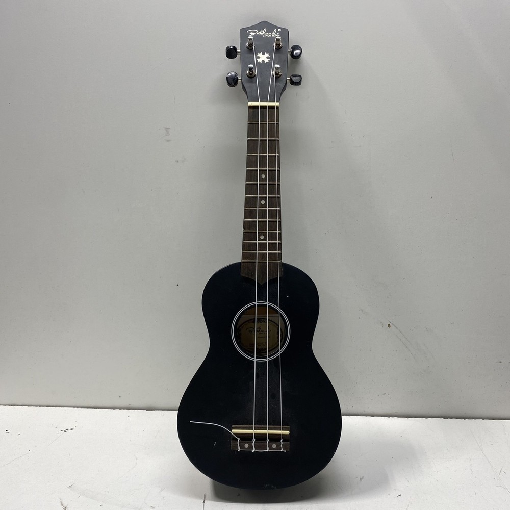 Bailando Soprano Ukulele Black 4 String Std Tuning
