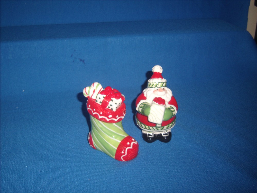 Fitz & Floyd Stocking Stuffer Salt & Pepper Shakers Santa & Stocking Ceramic