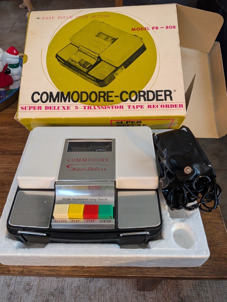 COMMODORE CORDER SUPER DELUXE 5 TRANSISTOR - TAPE RECORDER MODEL PB-808