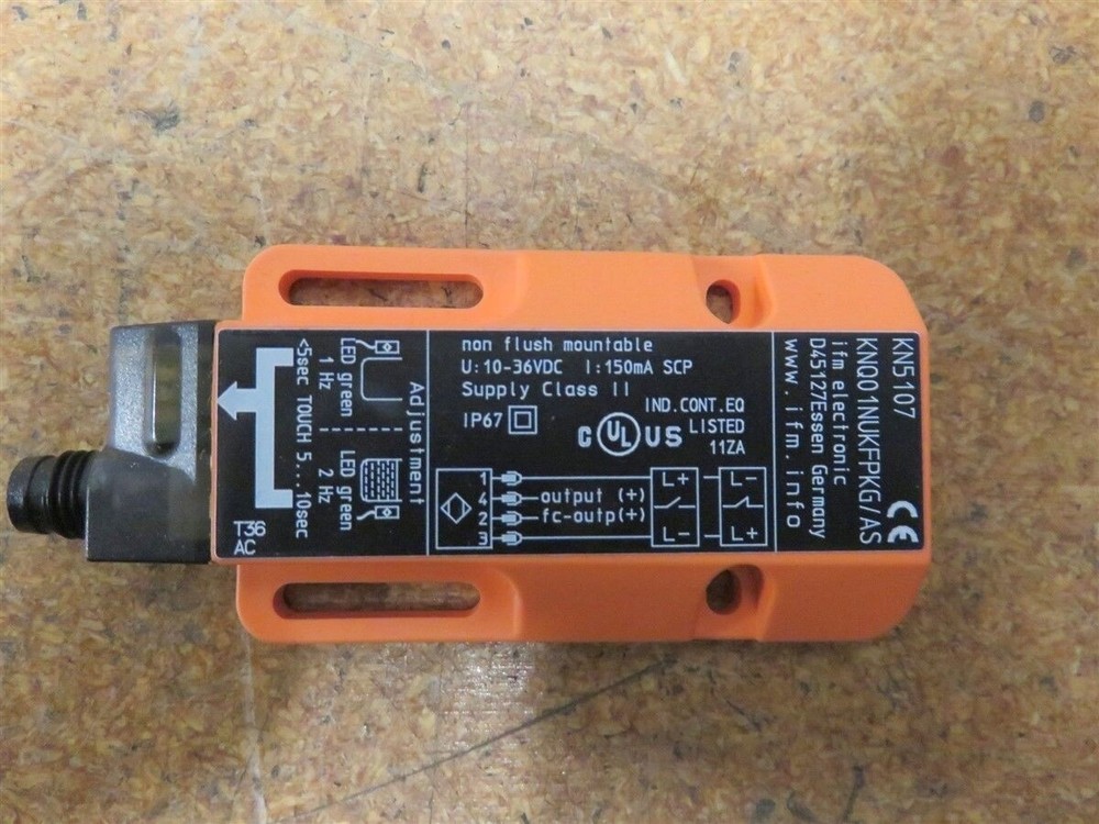 IFM Efecor KN5017 Capacitive Level Sensor Quick Disconnect New