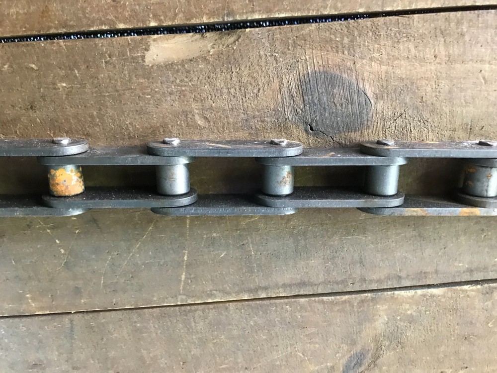 RF2080 59 Link Roller Chain (approximately 9 1/2' long)