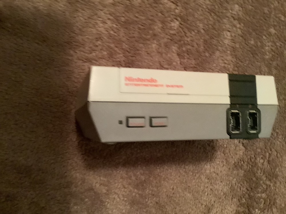 NINTENDO (CLV-001) NES Classic Edition Mini Console System ONE Controller TESTED