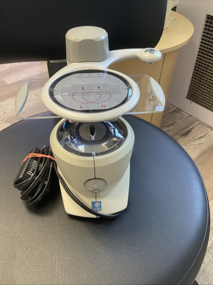 NIDEK CE-9 LED Centering Device NIDEK Good working condition! w/ Adapter