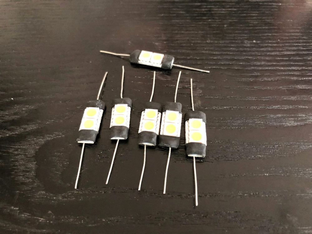 Vintage  REALISTIC STA-82 Receiver front panel LED lamps.