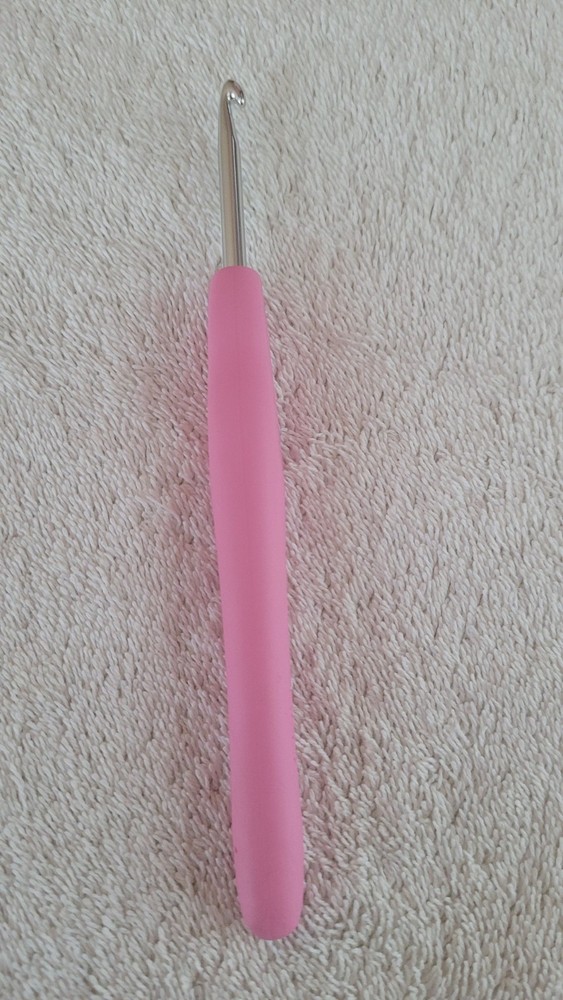 Preowned Cupid Wooble Ergonomic Crochet Hook