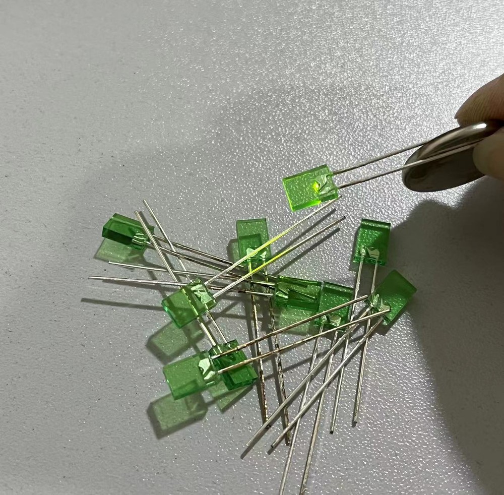 200p  Square Green Diffused Lens LED Diode