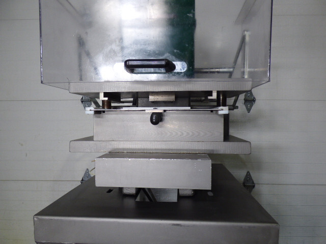 7 TON KNUCKLE PRESS PNEUMATIC