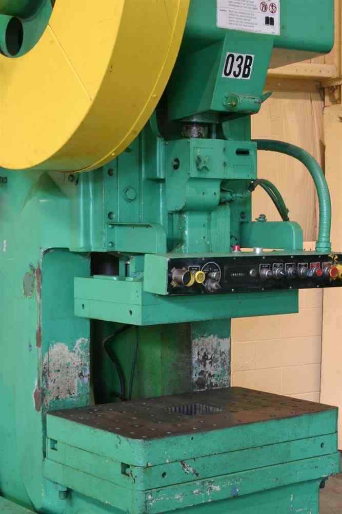75 TON MINSTER MODEL NO 7 DIENAMIC OBI FW PRESS: YODER #64494