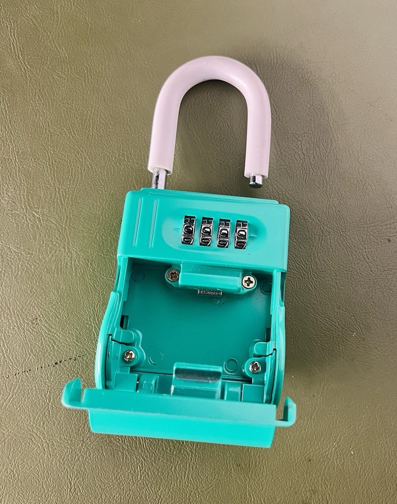4 Digit Combination Wag! Lockbox For House Key