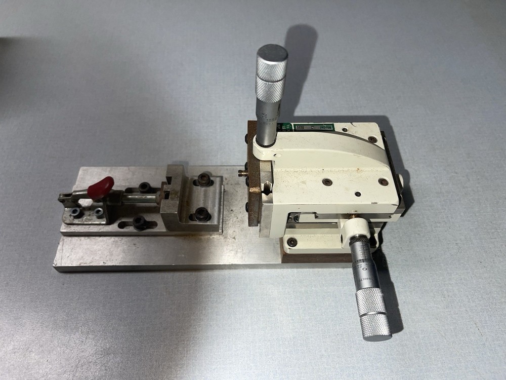 LINE TOOL CO. MODEL J RH STARRETT DUAL MICROMETER FINE FOCUS LINEAR-ESTATE FIND
