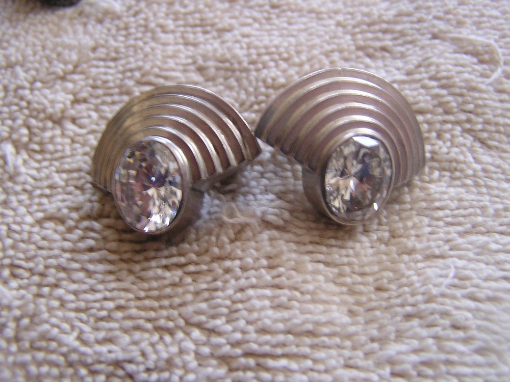 Beautiful Vintage Levine Earrings