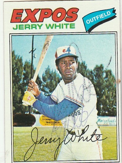 1977 Topps # 557 Jerry White  - autographed card