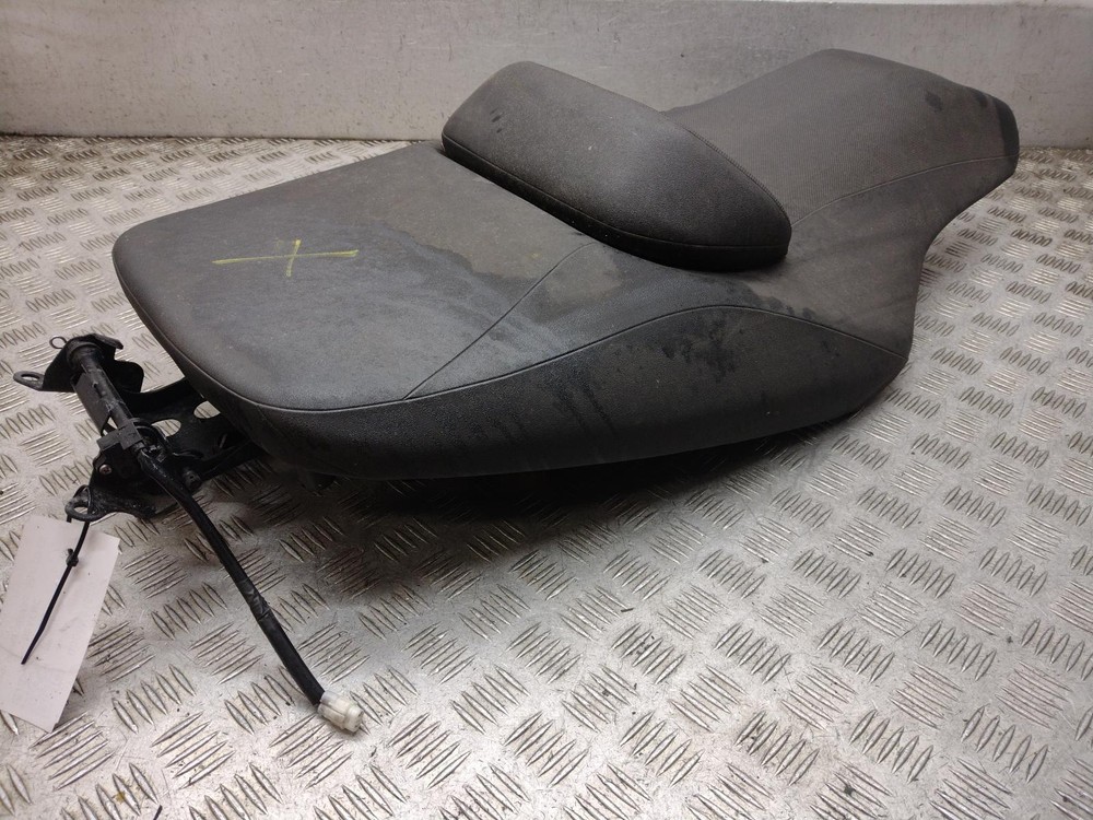 2012 YAMAHA XP 530 Seat