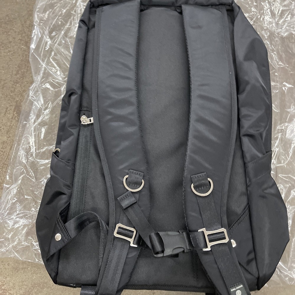 Master piece lighting zip backpack black