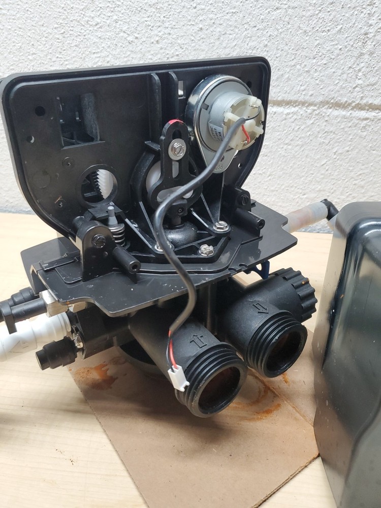 Used Powerline Pro 1054 Iron Filter Head For Parts. Missing Screen