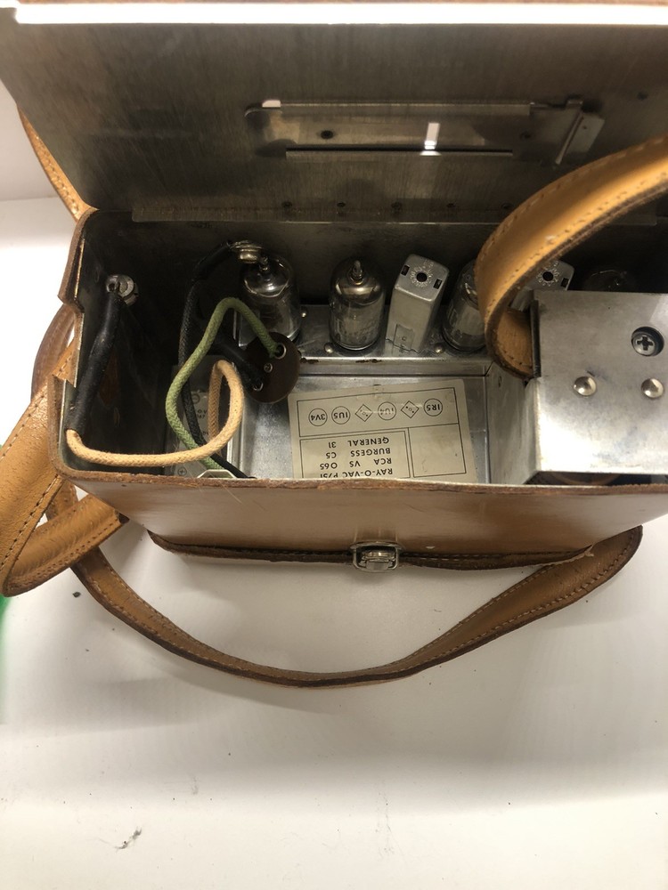 Radio Revere 400 Untested￼