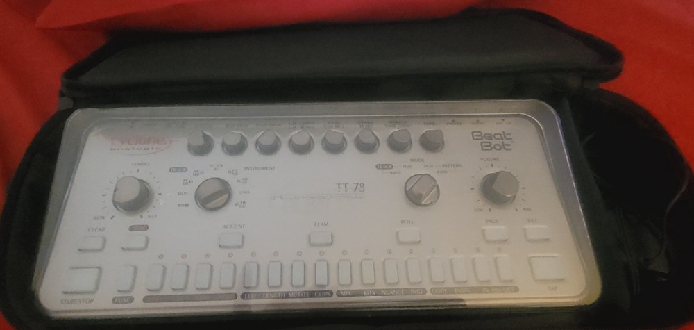 Cyclone Analogic TT-78 Beat Bot Analog Drum Machine Programmable Case Manual