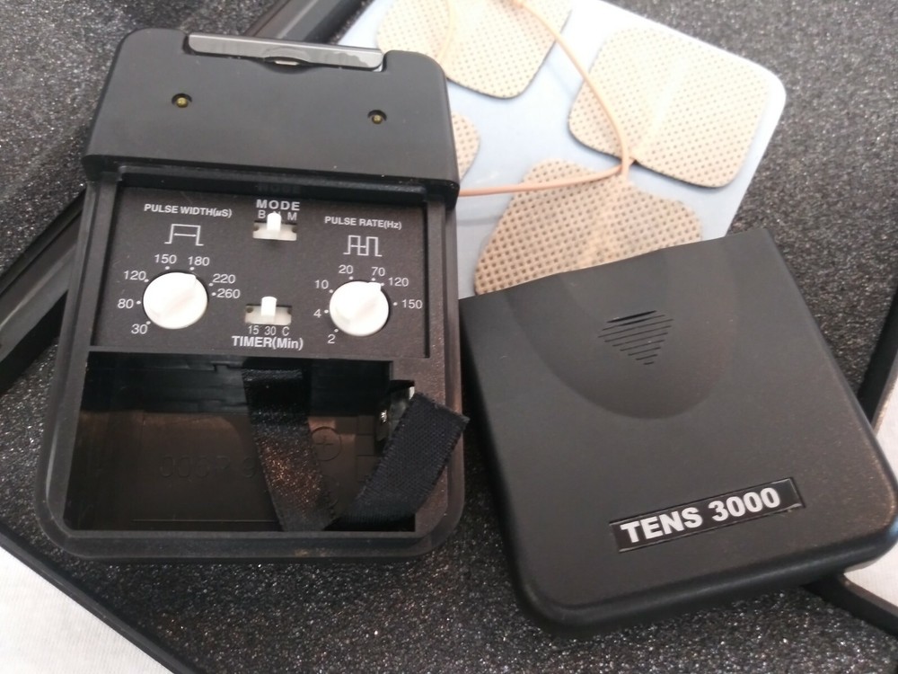 TENS 3000 NERVE STIMULATION UNIT