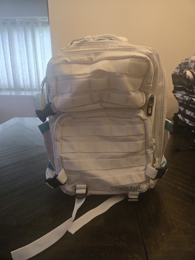 Wolfpak 35L white and blue bag