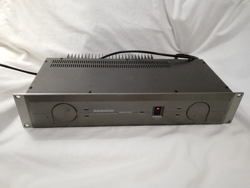 Samson Servo-240 pro stereo power amplifier