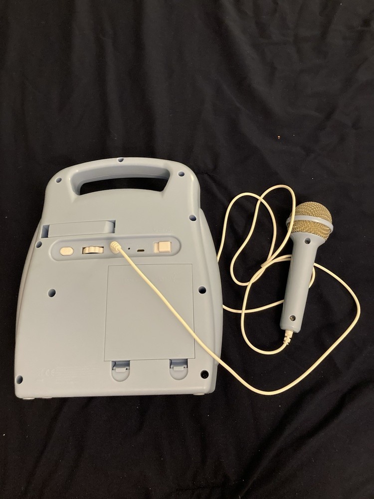 Frozen II Bluetooth MP3 Karaoke System with Microphone