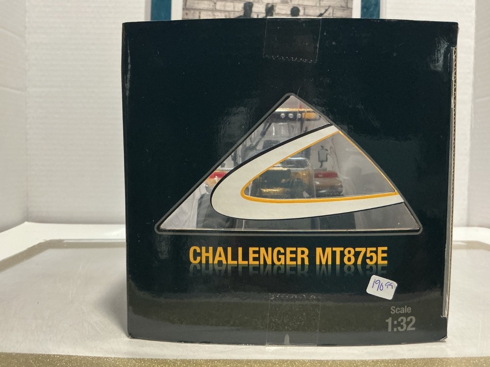 1/32 CHALLENGER MT875E WITH LED LIGHTS