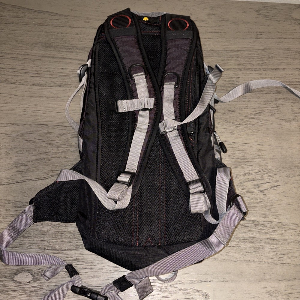 CamelBak Cloud Walker Hydration Pack Backpack Black Gray NO Bladder