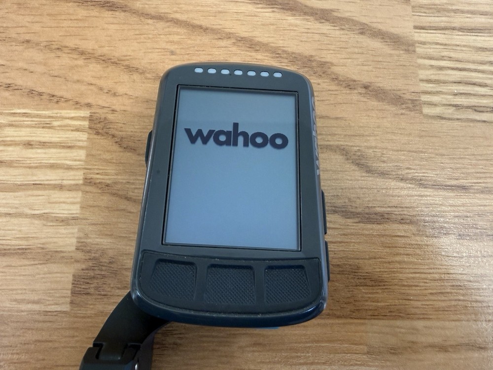 Wahoo ELEMNT BOLT V1 GPS Bike Computer