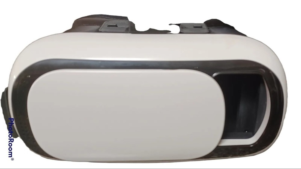 Virtual Reality Headset by Wireless Gear Realistic 3D Experience small tear