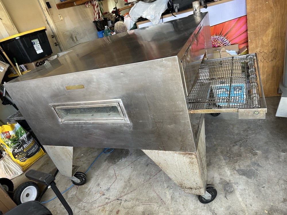 MASTERMATIC MG-32S SINGLE DECK CONVEYOR TYPE PIZZA OVEN