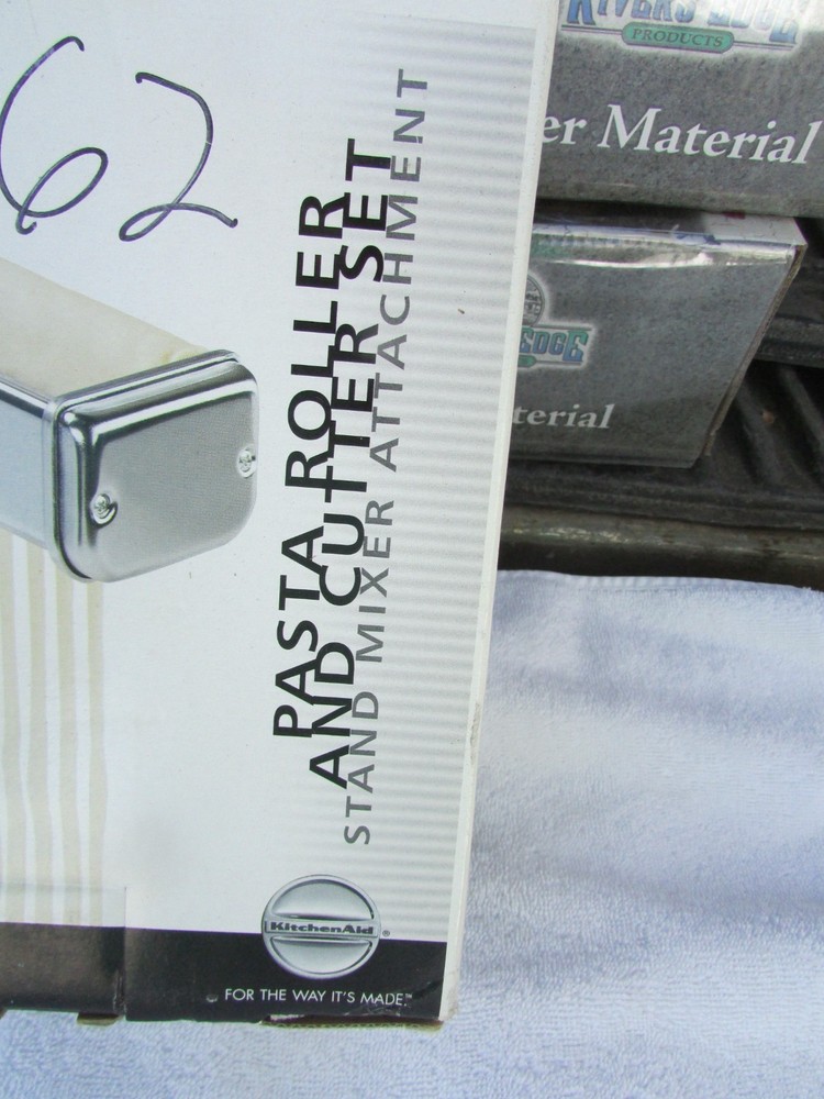 New KitchenAid Pasta Roller & Cutter Set KPRA