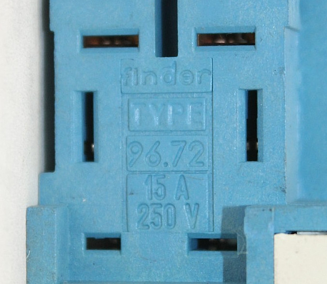 Finder 96.72 Relay Socket