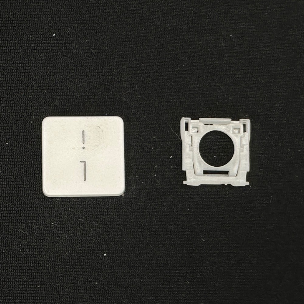 Replacement Key Cap with Scissors Hinge Spring for Apple Extended Keyboard A1243