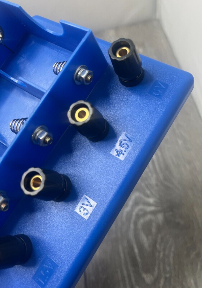 Battery Holder for FOUR D-Cells, Blue