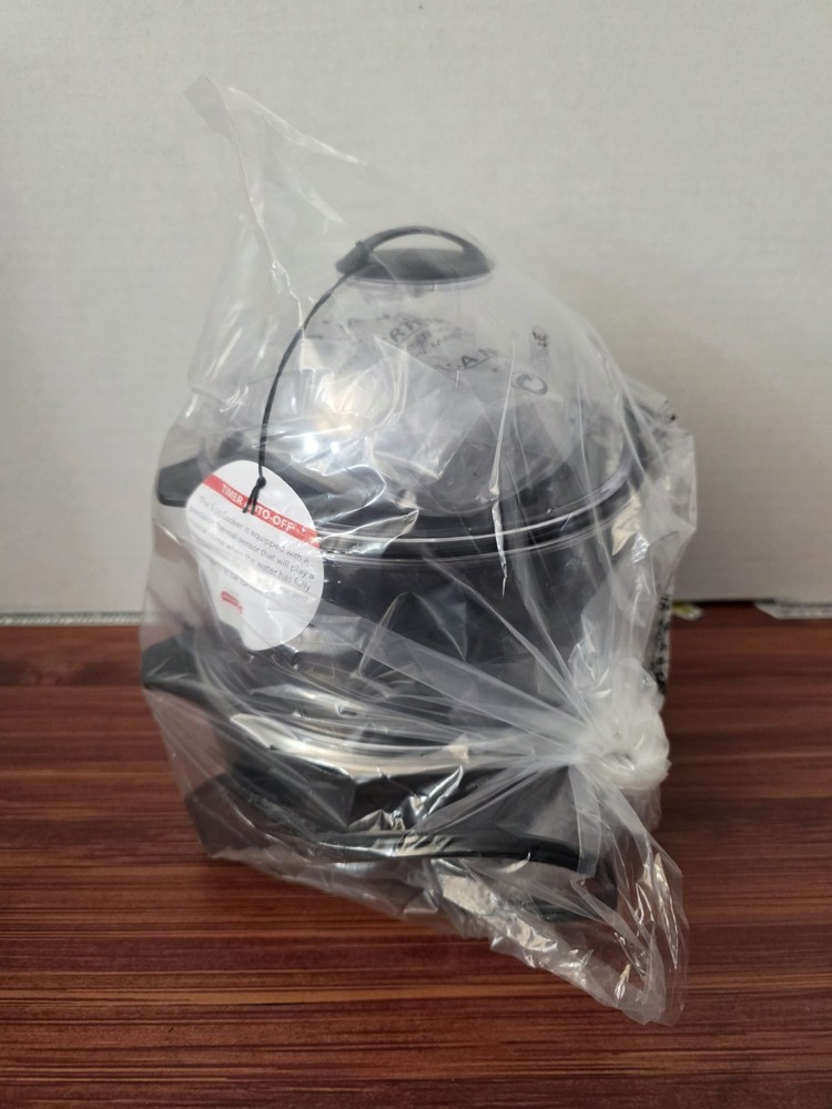 Dash Deluxe Express Egg Cooker