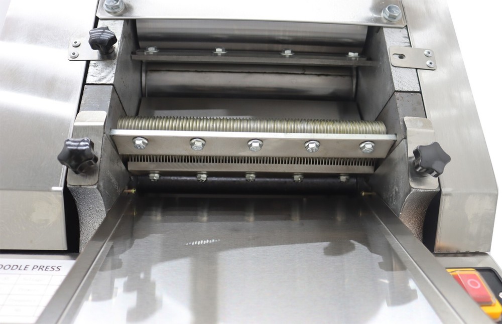 110V Electric Dough Press Noodle Maker 9.4in width Roller 1.5 & 3mm Cutter