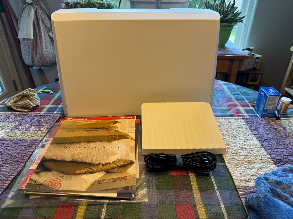Husqvarna Viking Sapphire 850 Computerized Sewing & Quilting Machine